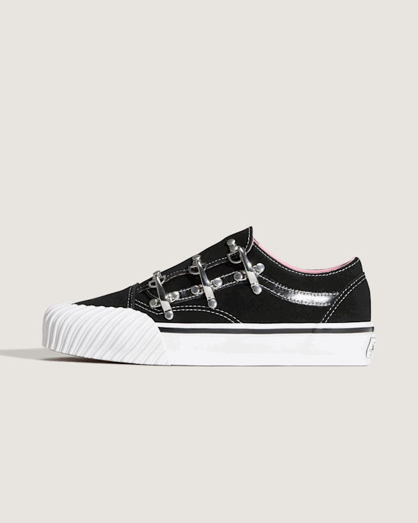 Кецове и обувки Vans Karina Rozunko x Old Skool 'Wrap Black' Черно | VN000EGXBA2, 0