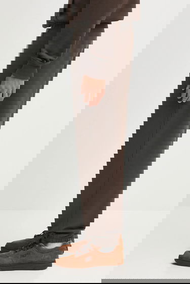 Спортни панталони New Balance Made in USA Core Sweatpant Кафяво | MP43547-RHE, 3