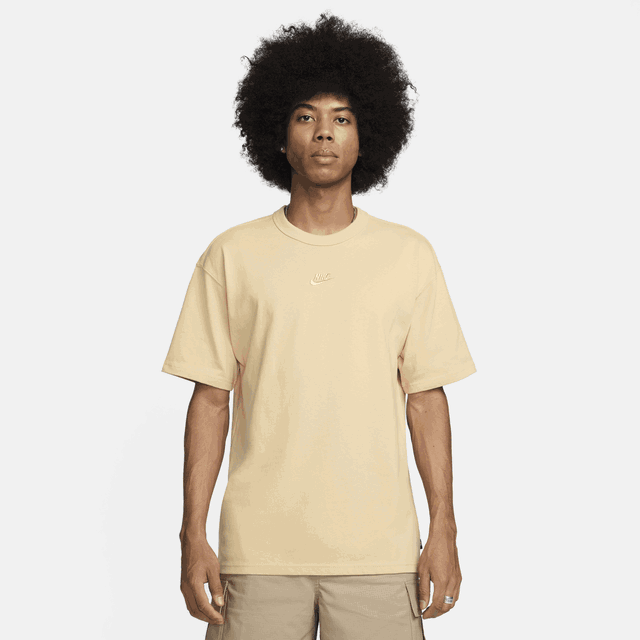 Sportswear Premium Essentials