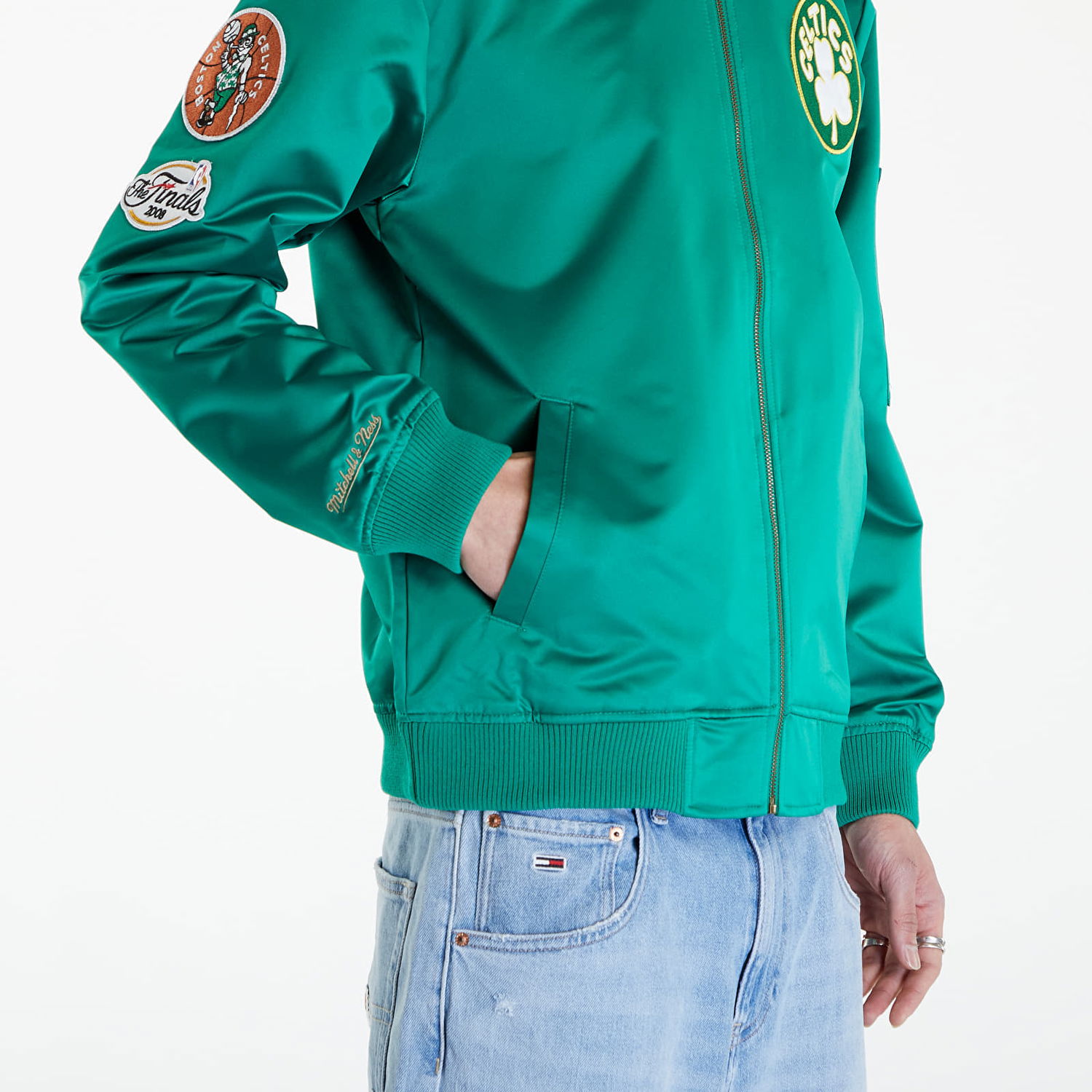 Яке бомбър Mitchell & Ness NBA Lightweight Satin Bomber Vintage Logo Celtics Green Зелено | SJKT6599-BCEYYPPPKYGN, 1