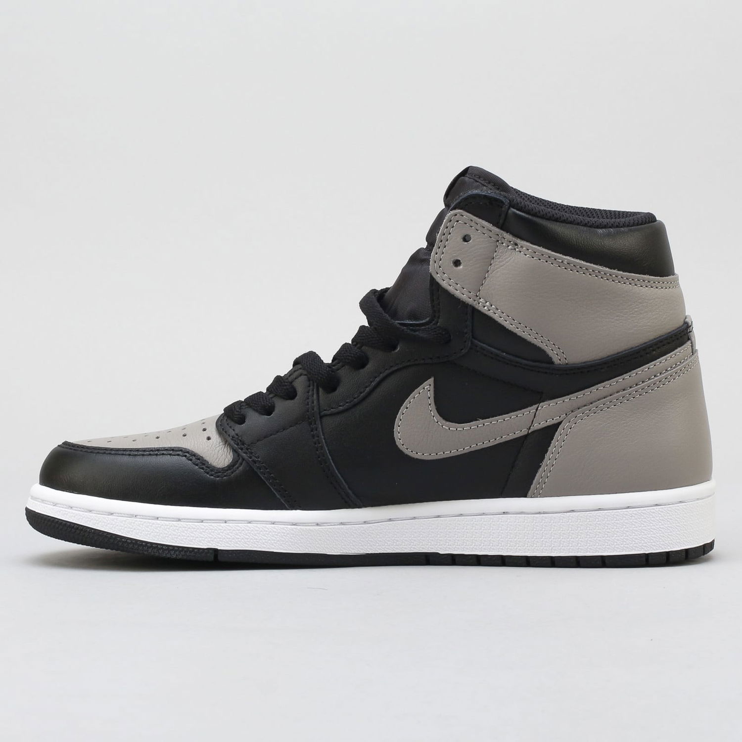 Кецове и обувки Jordan Air Jordan 1 Retro High OG "Shadow" Черно | 555088-013, 0