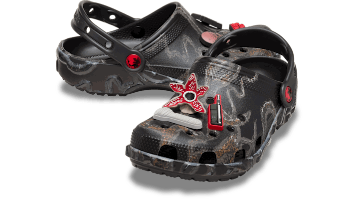 Кецове и обувки Crocs Stranger Things Classic Clogs Черно | 212074-90H, 1