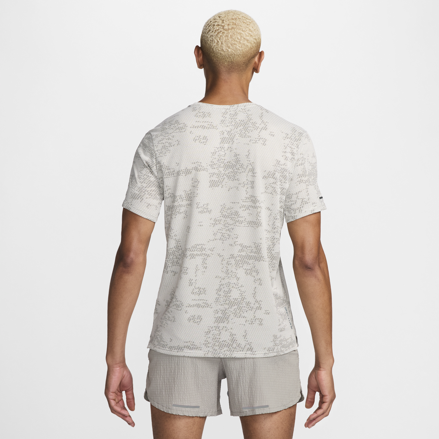 Тениска Nike Dri-FIT ADV Running Division Сиво | FZ0583-072, 1