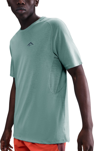 Тениска Nike Short Sleeve T-Shirt with Perforated Panels Solar Chase Зелено | hj3580-017, 0