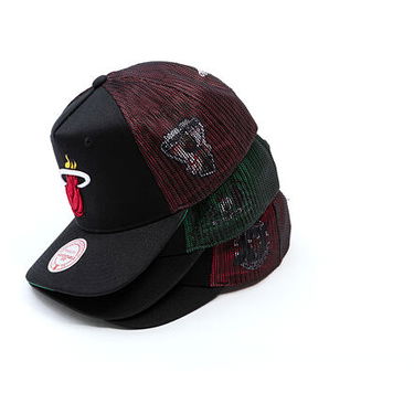Шапка с козирка Mitchell & Ness Mitchell & Ness NBA Tremor Trucker Snapback Hat Miami Heat Черно | HT11505-MHEBLCK, 7