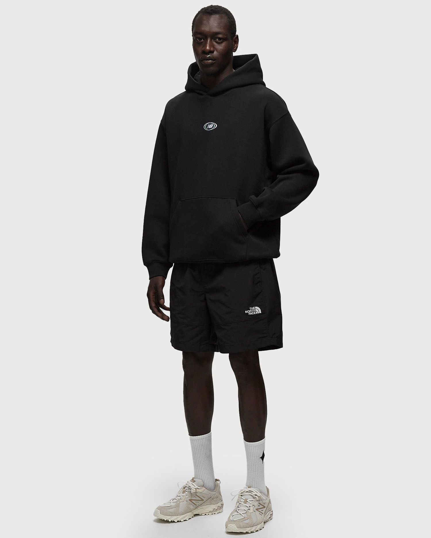 Къси панталони The North Face Easy Wind Shorts Черно | NF0A8768, 1