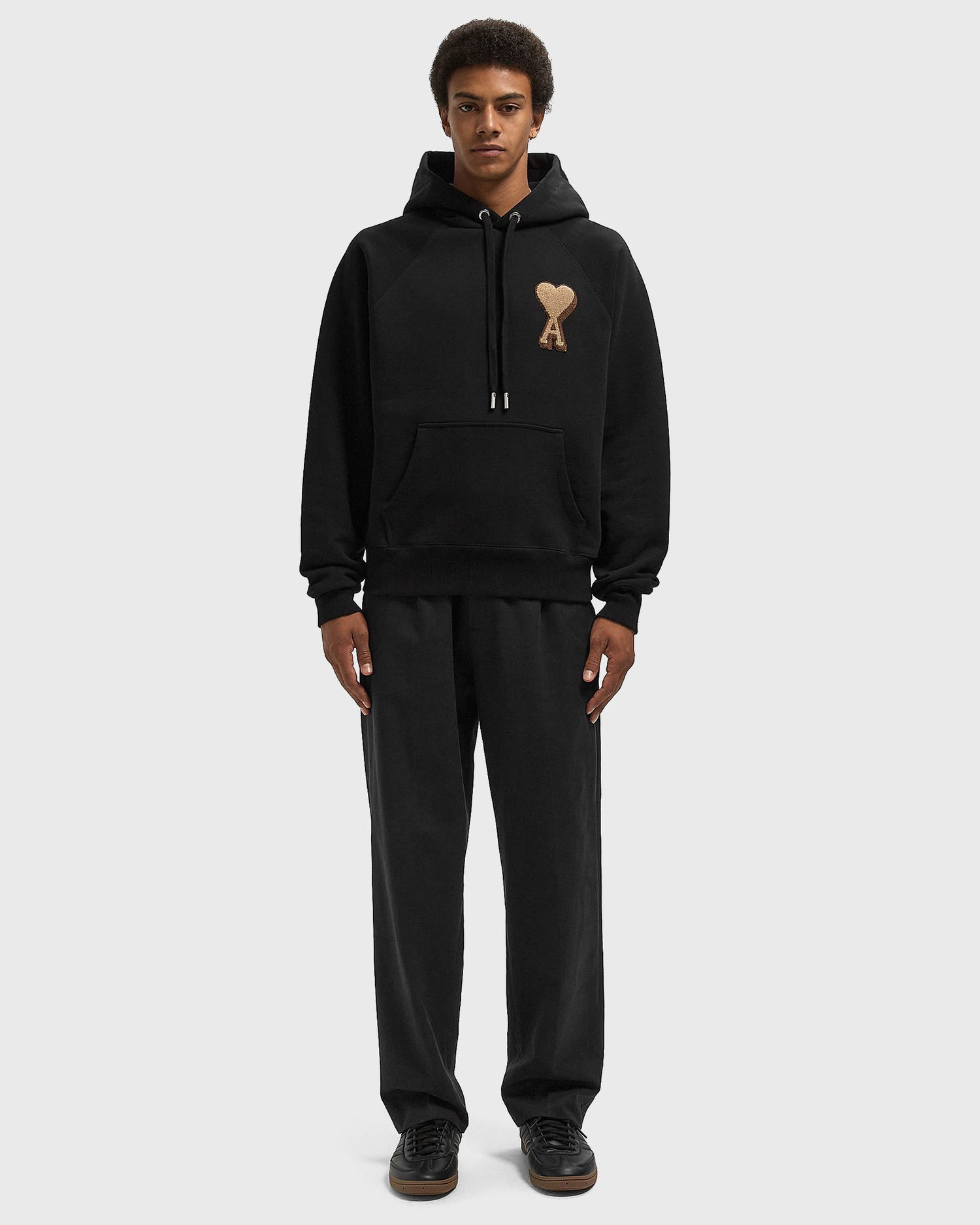 Суитчър AMI Hoodie with Patch Черно | USW770.747-001, 1
