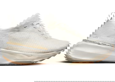 Кецове и обувки Nike ZoomX Invincible Run 3 Light Bone Pail Ivory W Бежово | DR2660-008, 0