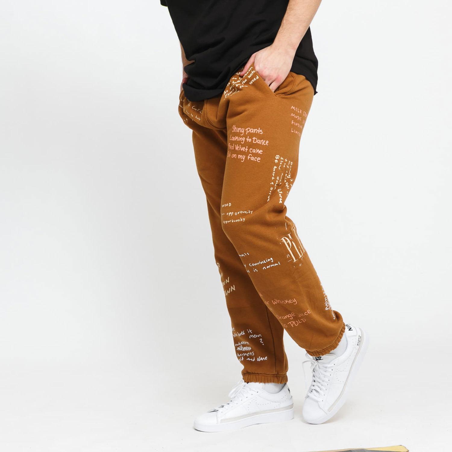 Спортни панталони Pleasures Remote Sweatpants Кафяво | P21W026, 1