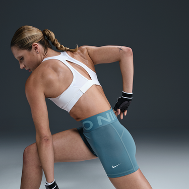 Къси панталони Nike Pro Sculpt High-Waisted 3" Training Shorts Зелено | FV7033-006, 2