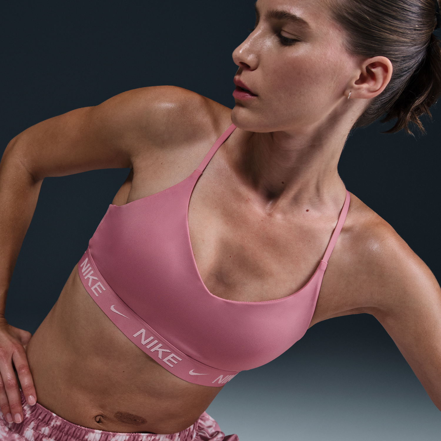 Сутиен Nike Nike Indy Light-Support Padded Sports Bra Розово | FD1062-699, 1
