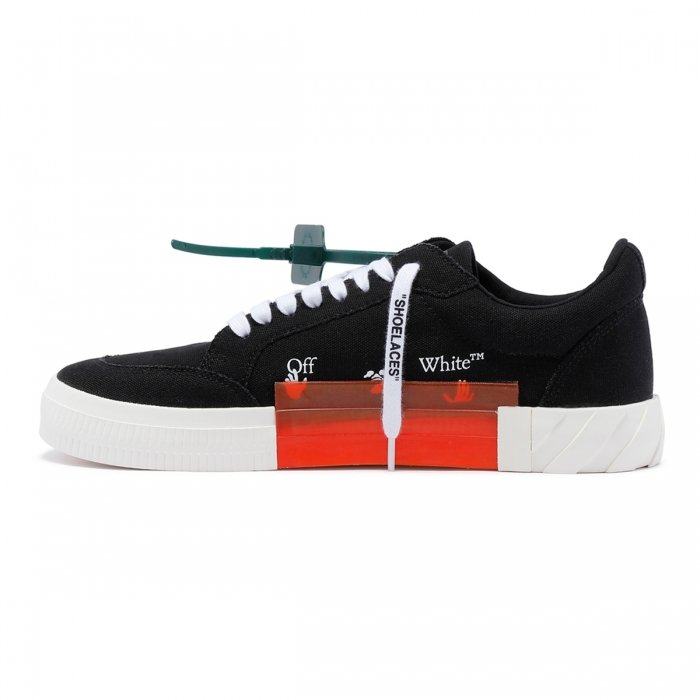 Кецове и обувки Off-White Low Vulcanized Черно | OMIA085C99FAB002 1001, 1