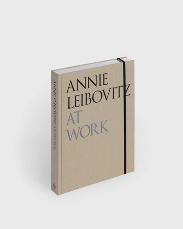 Книга и списание Phaidon Annie Leibovitz At Work Book Бежово | 9781838668204, 0
