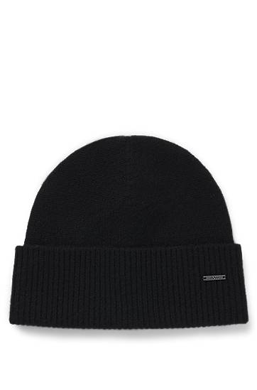 Cashmere beanie hat with logo plaque
