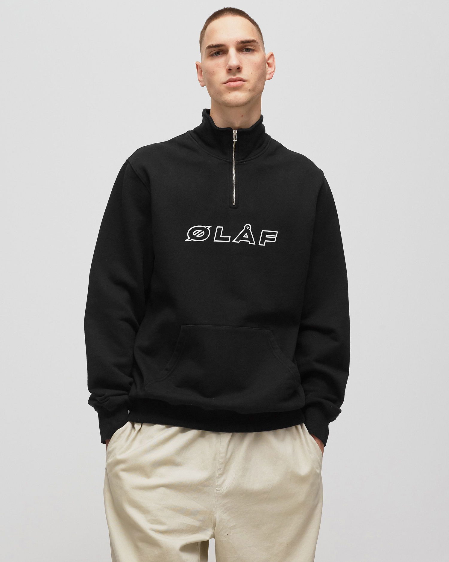Пуловер ØLÅF ITALIC ZIP MOCK Черно | M990202-BLACK, 1