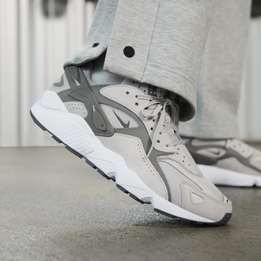 Кецове и обувки Nike Air Huarache Runner Сиво | DZ3306-004, 2