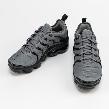 Кецове и обувки Nike Air Vapormax Plus Сиво | CK0900-001, 2