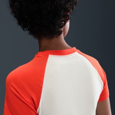 Тениска Nike Nsw Challenge Knit Raglan T-Shirt with 1972 Graphic Многоцветен | HV4992-133, 2