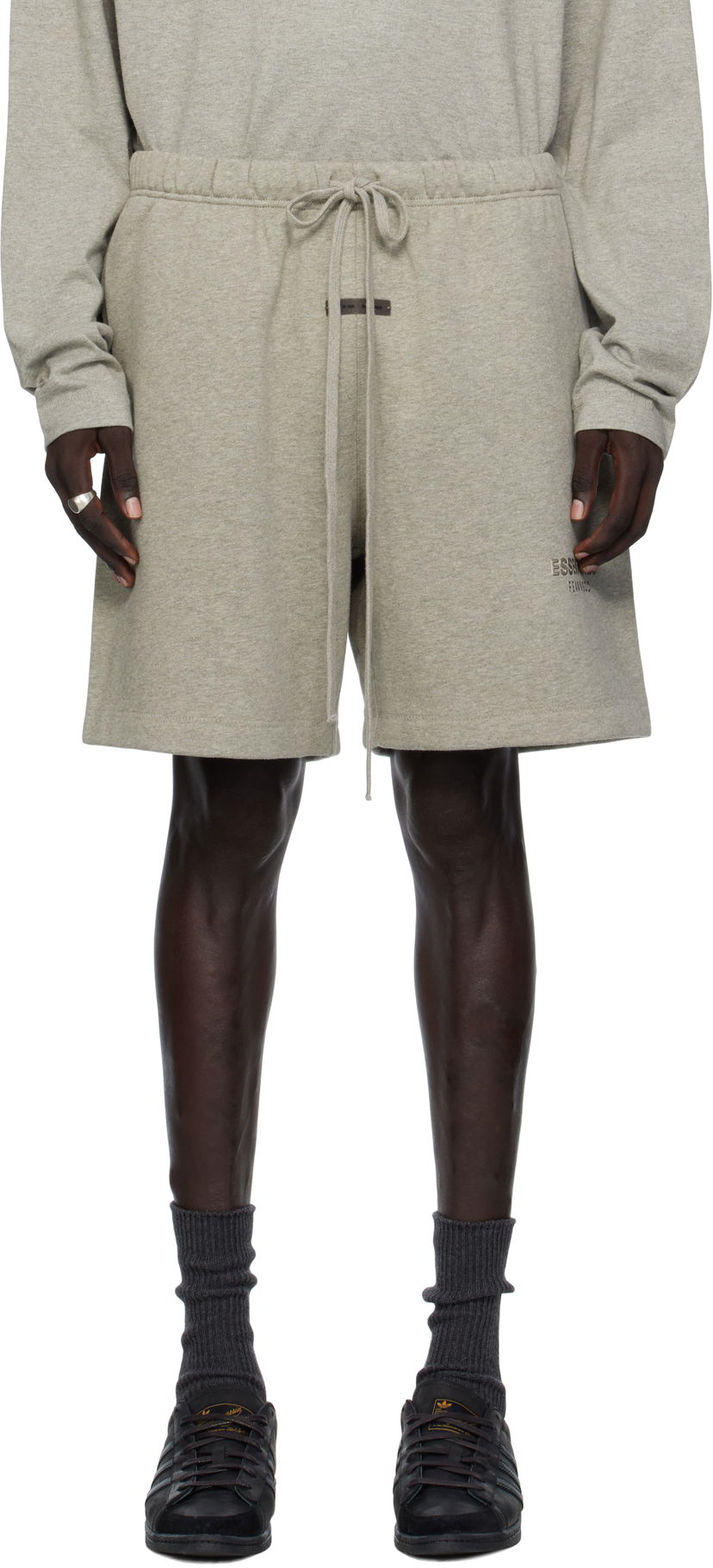Къси панталони Fear of God Fear of God ESSENTIALS Soccer Fleece Shorts Сиво | 160SP252005F