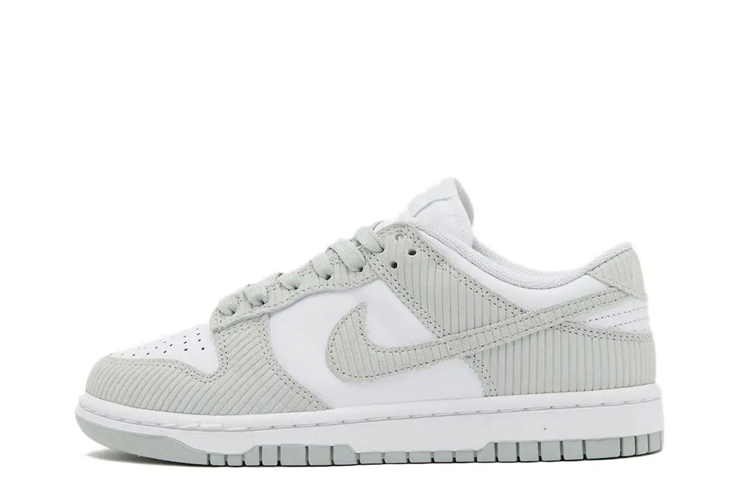 Кецове и обувки Nike Dunk Low "Grey Corduroy" W Сиво | FN7658-100, 1