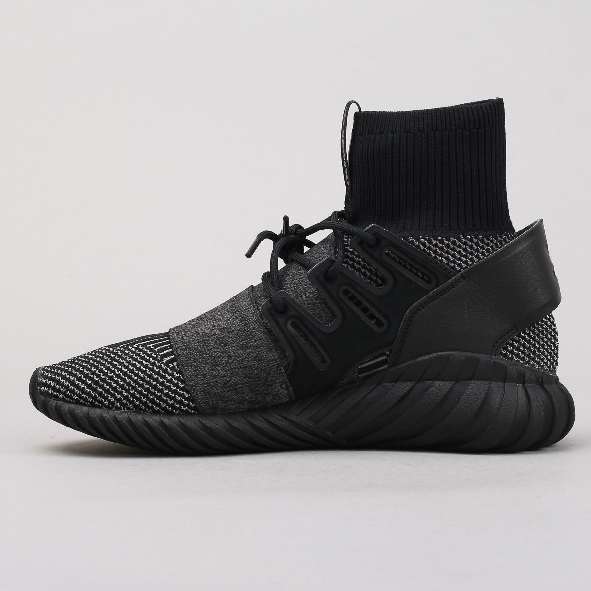 Кецове и обувки adidas Originals Tubular Doom PK Черно | BY3131, 0