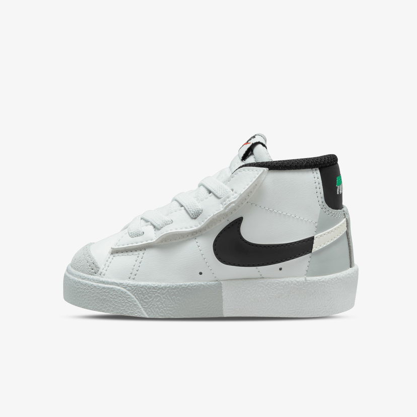 Кецове и обувки Nike Blazer Mid '77 SE Бяло | FN6939-100