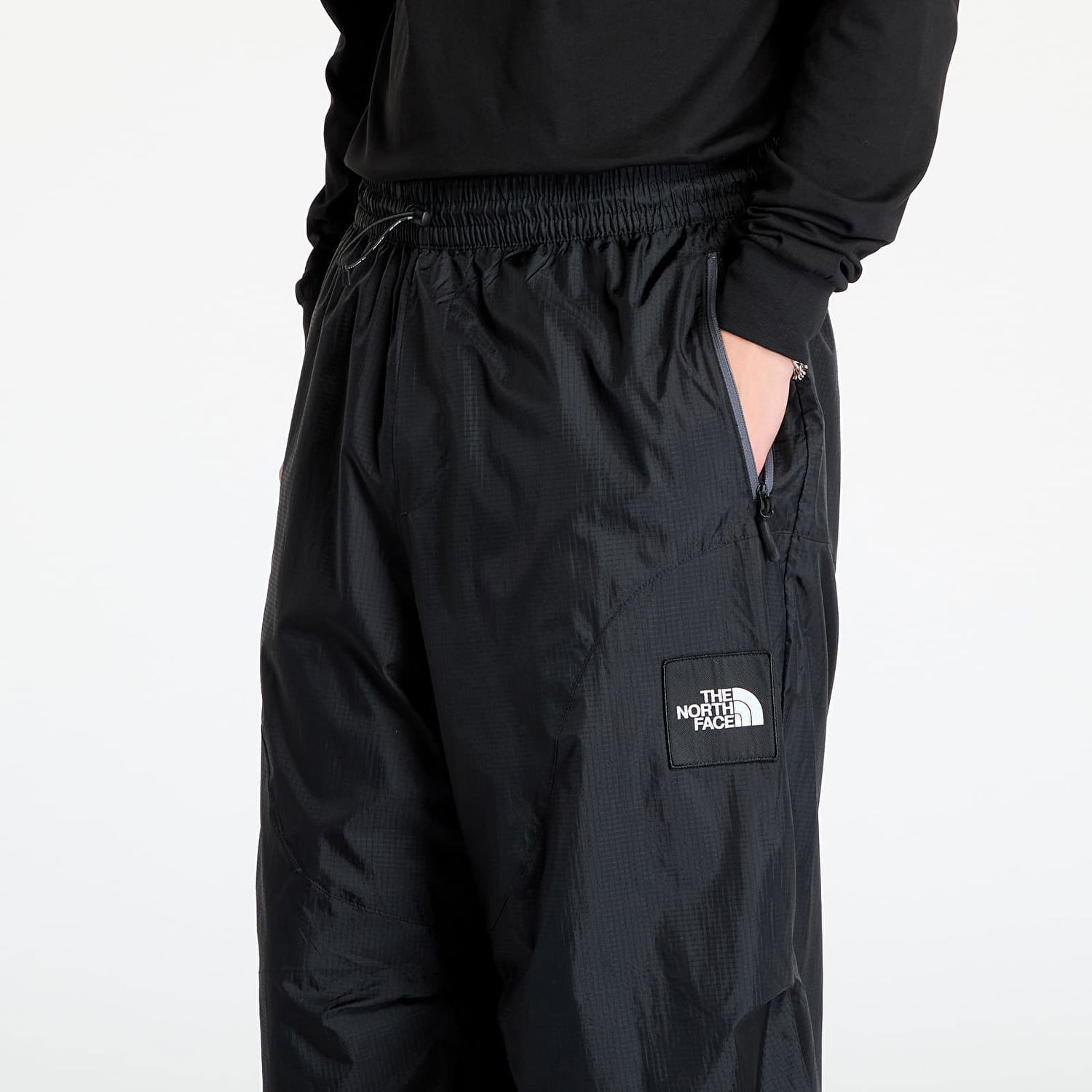 Панталони The North Face Yinka Ilori Windshell Pant Tnf Black Черно | NF0A89GPJK31, 1