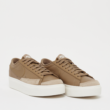 Кецове и обувки Nike Blazer Low Platform Бежово | DJ0292-200, 2