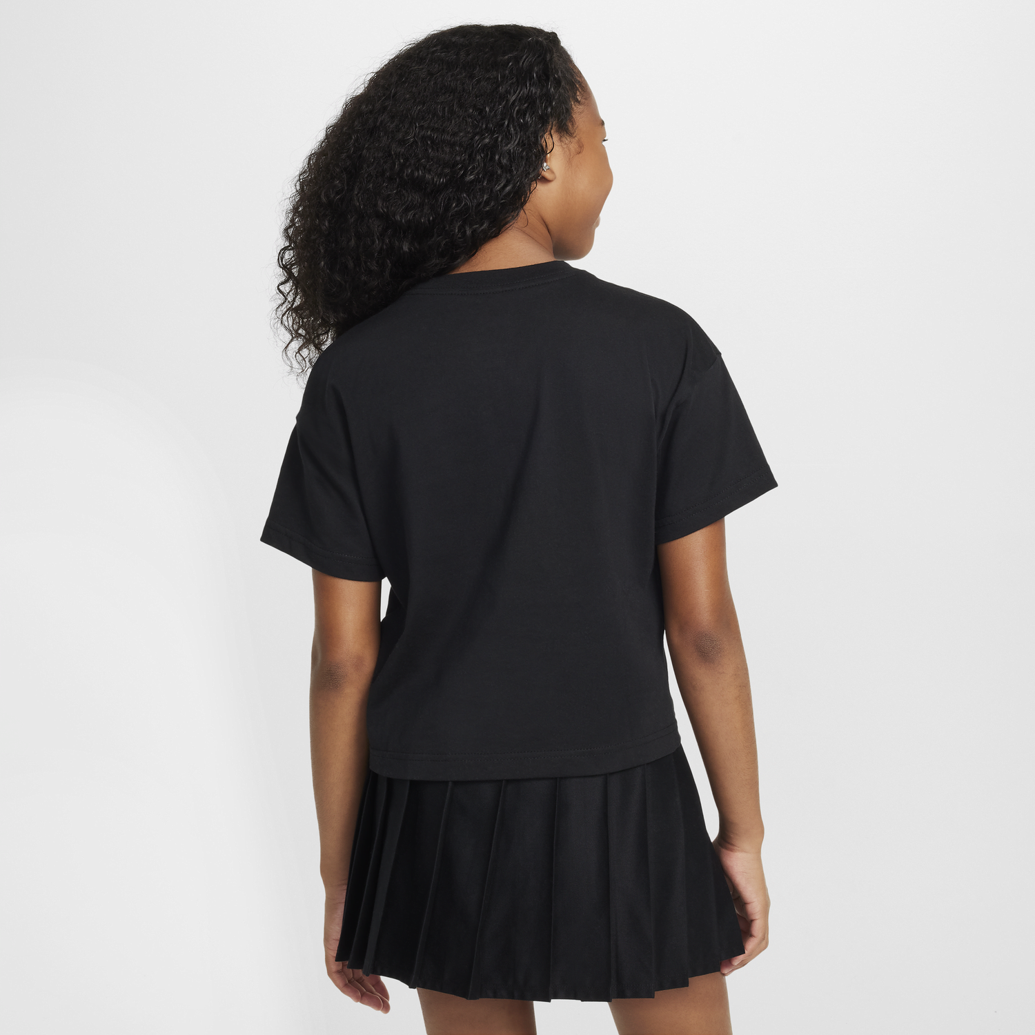 Съкратен топ Nike Nike Sportswear Girl's T-Shirt Черно | HF5986-010, 1
