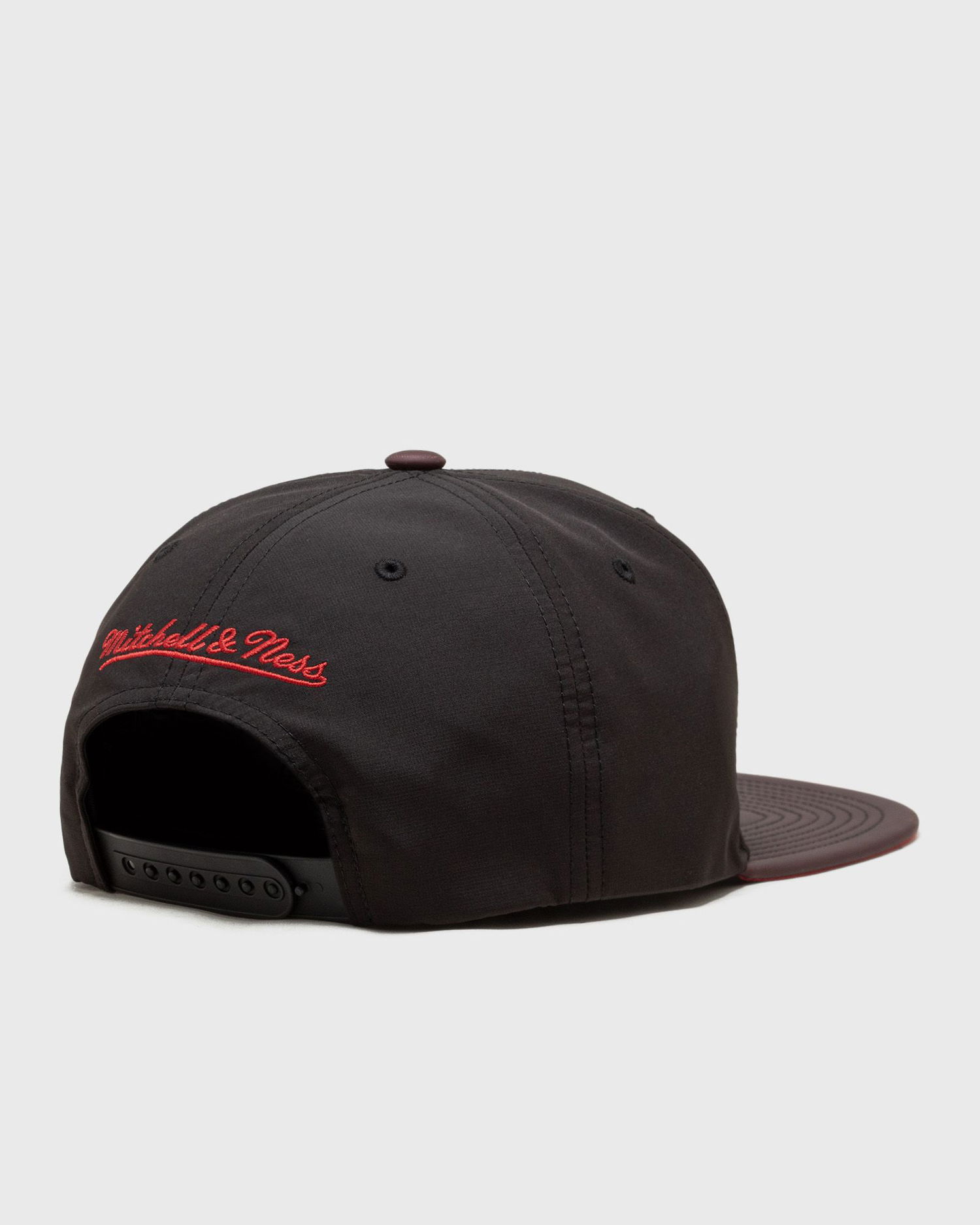 Шапка с козирка Mitchell & Ness NBA HEAT UP SNAPBACK CHICAGO BULLS Черно | HHSS6655-CBUYYPPPBLCK, 1