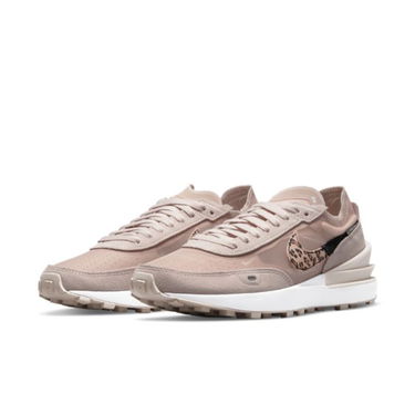 Кецове и обувки Nike Waffle One SE W Кафяво | DJ9776-200, 2