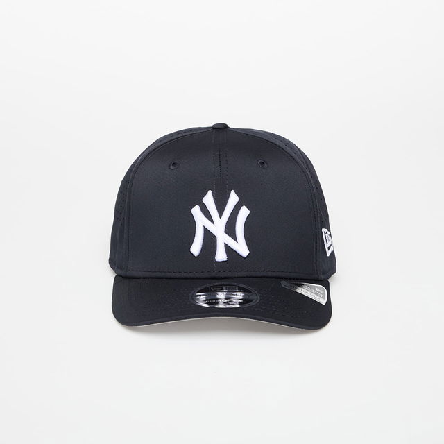 New York Yankees 9SEVENTY Stretch Snap Perform Cap