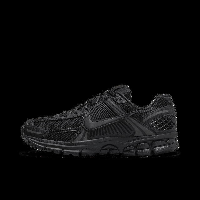 Zoom Vomero 5 "Triple Black"