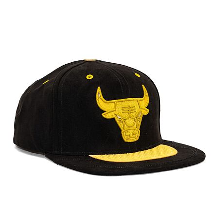 Шапка с козирка Mitchell & Ness NBA Day 4 Snapback Chicago Bulls Black / Yellow Черно | HHSS5822-CBUYYPPPBKYW