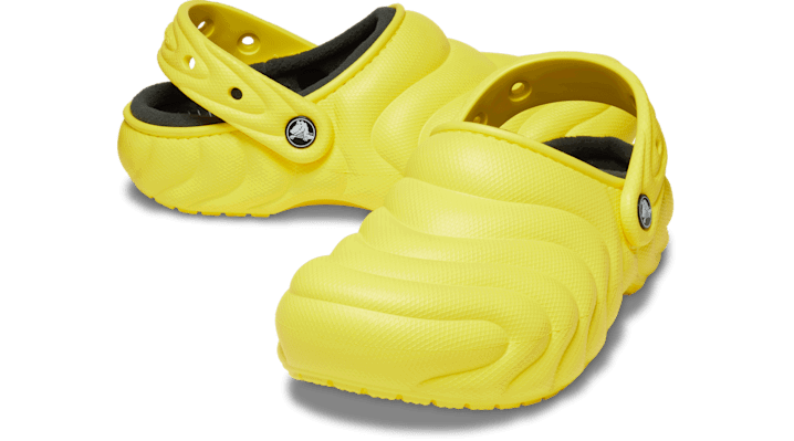 Кецове и обувки Crocs Classic Lined Overpuff Clogs Жълто | 210059-77J, 1