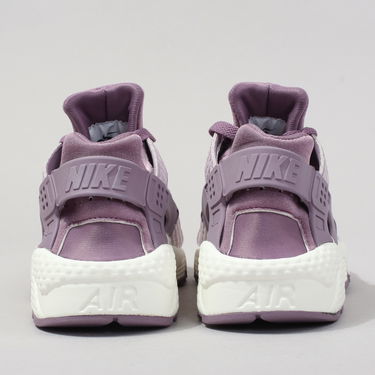 Кецове и обувки Nike WMNS Air Huarache Run Premium Лилаво | 683818-500, 3