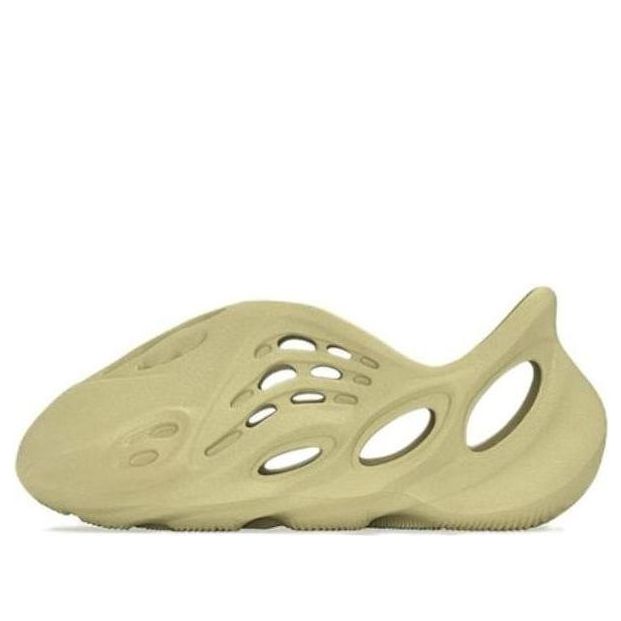 Кецове и обувки adidas Originals Yeezy Foam Runner Бежово | HP5349, 0