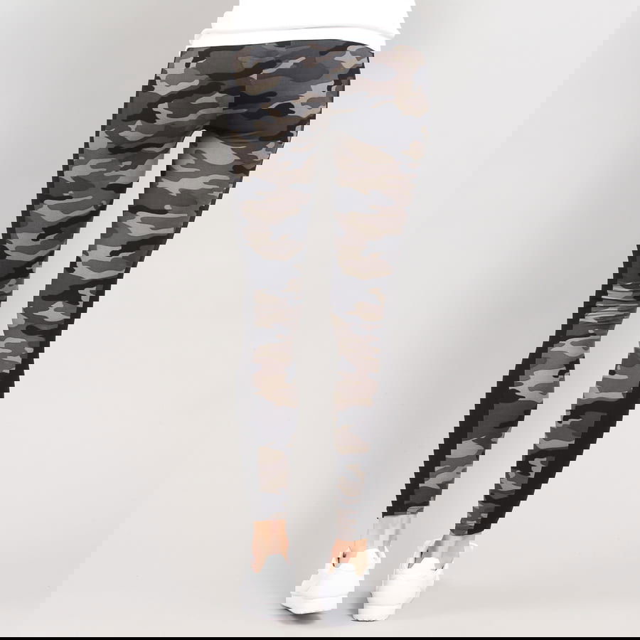 Панталони и дънки Urban Classics Ladies Camo Stripe Leggings Сиво | TB1530 Grey, 1