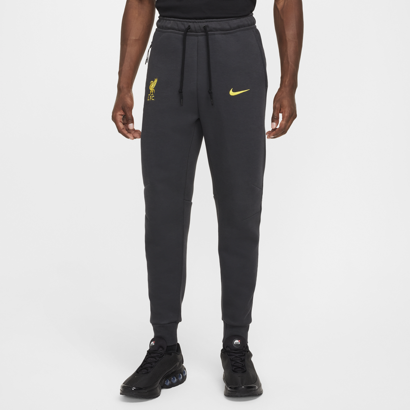 Спортни панталони Nike Liverpool FC Tech Sweatpants Черно | HV1942-070