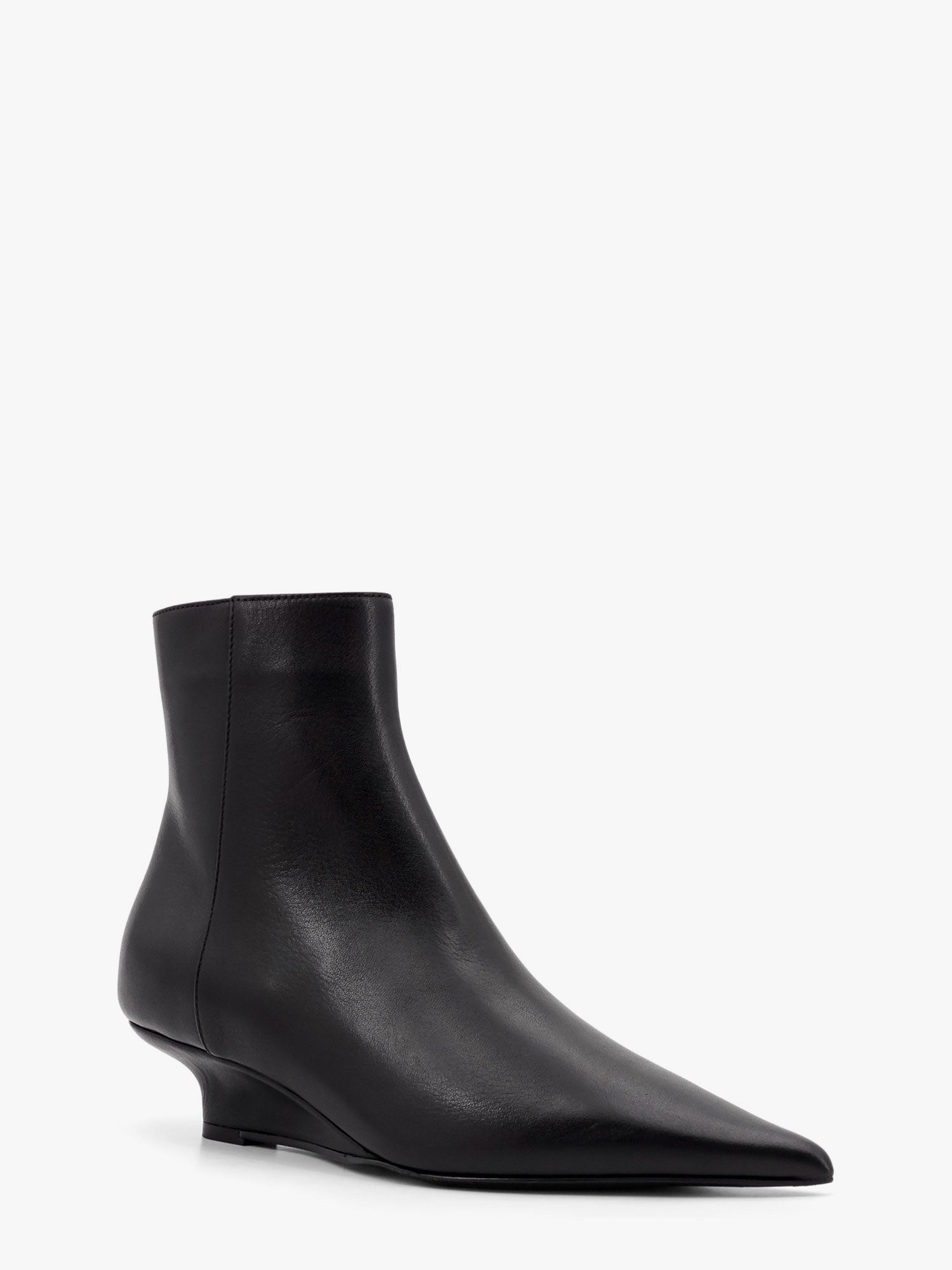 Кецове и обувки TOTEME Kitten Heel Ankle Boots by Toteme Черно | 251WAS0171LE0103001, 1