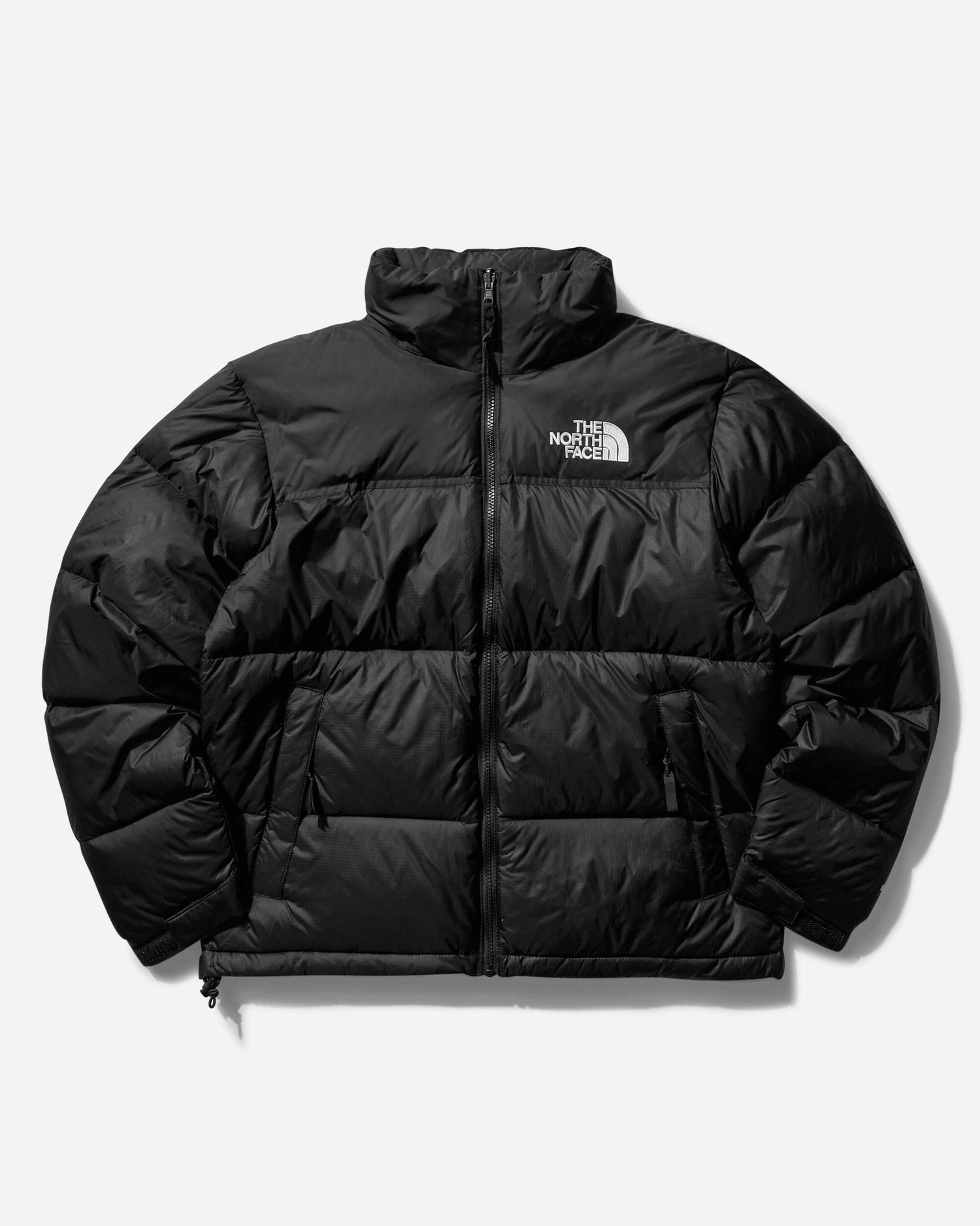 Яке The North Face Men's 1996 Retro Nuptse Jacket in Recycled Tnf Black, Size Large | END. Clothing Черно | NF0A3C8D4G3, 1