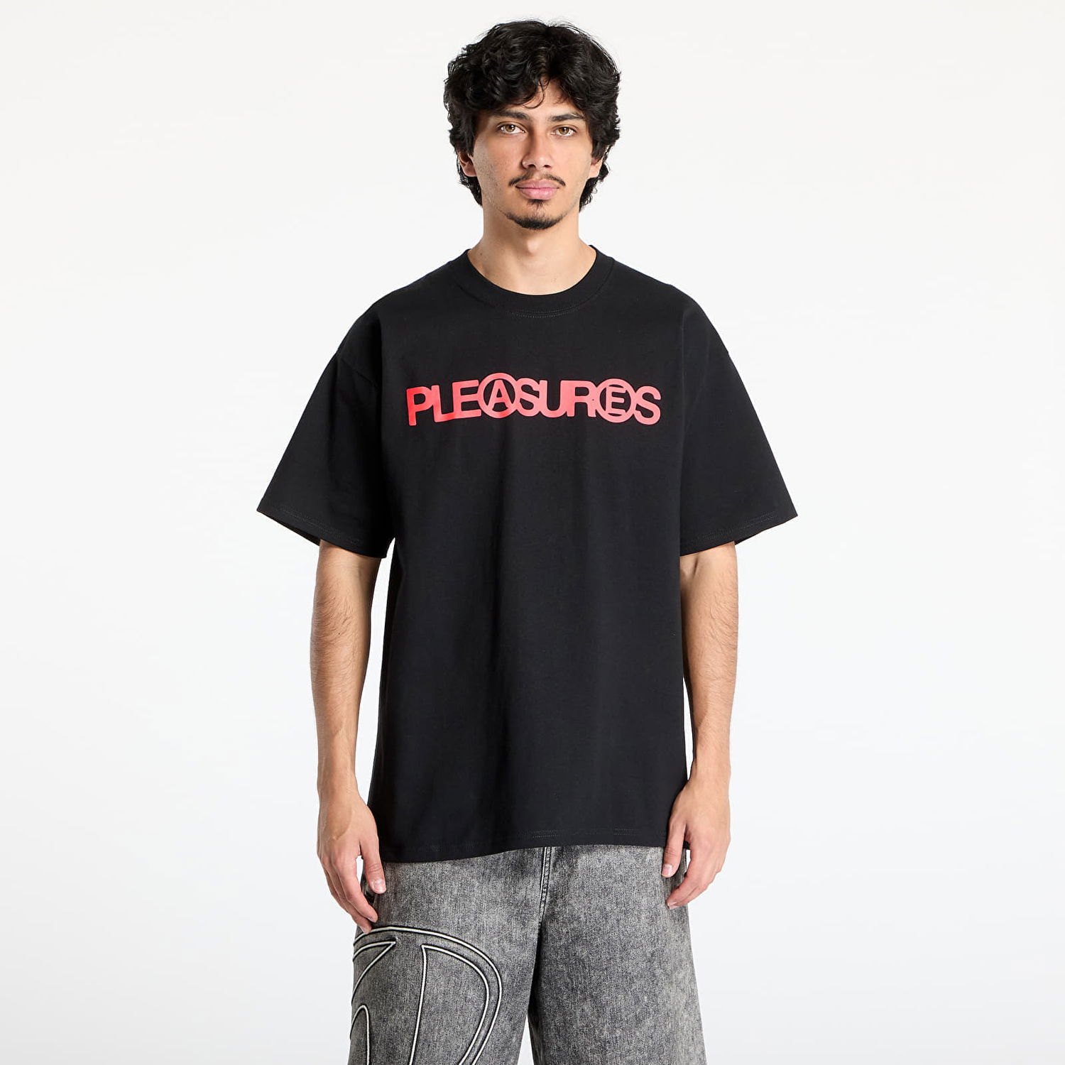 Тениска Pleasures PLEASURES Fanzine Graphic T-Shirt Черно | P25SU054 BLACK, 0