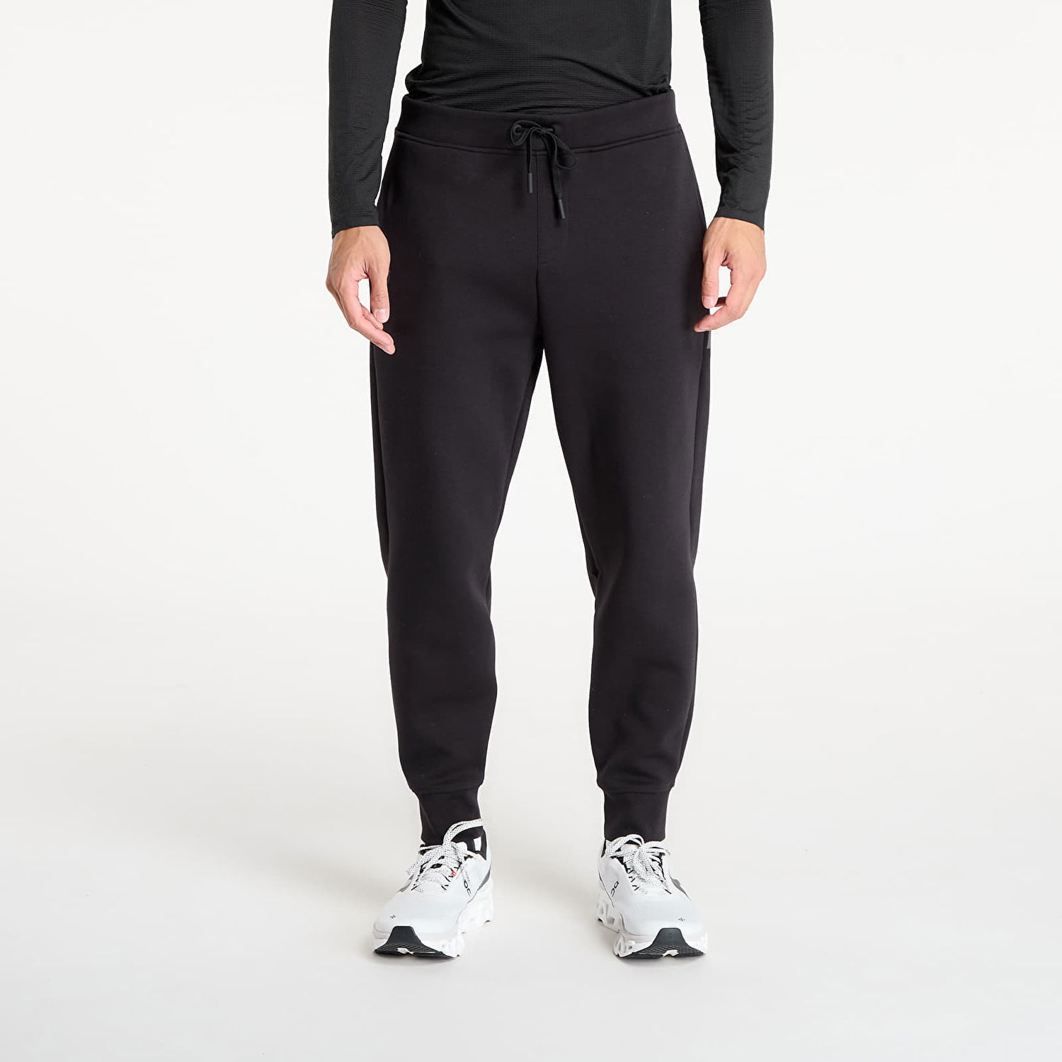 Спортни панталони On Running On Focus Tech Sweatpants Черно | 1MF30320553 M, 0