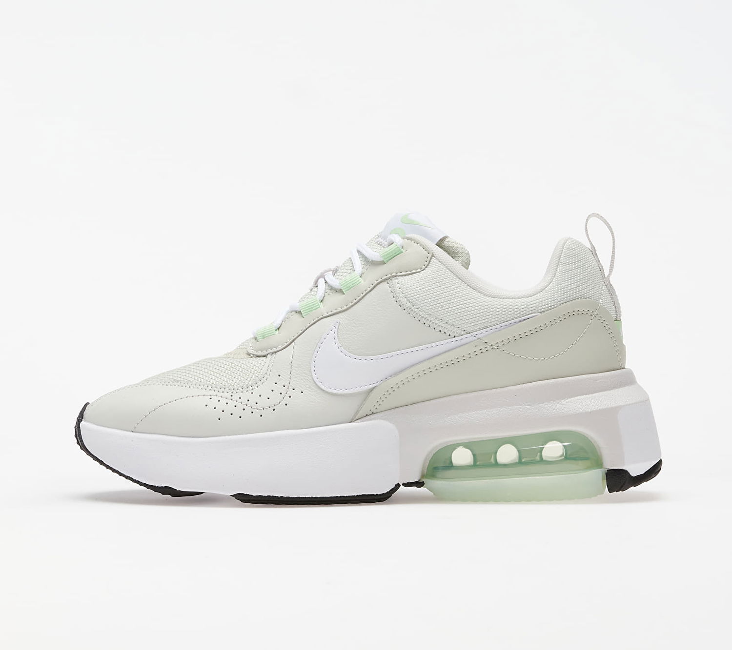 Кецове и обувки Nike W Air Max Verona Зелено | CI9842-003, 0