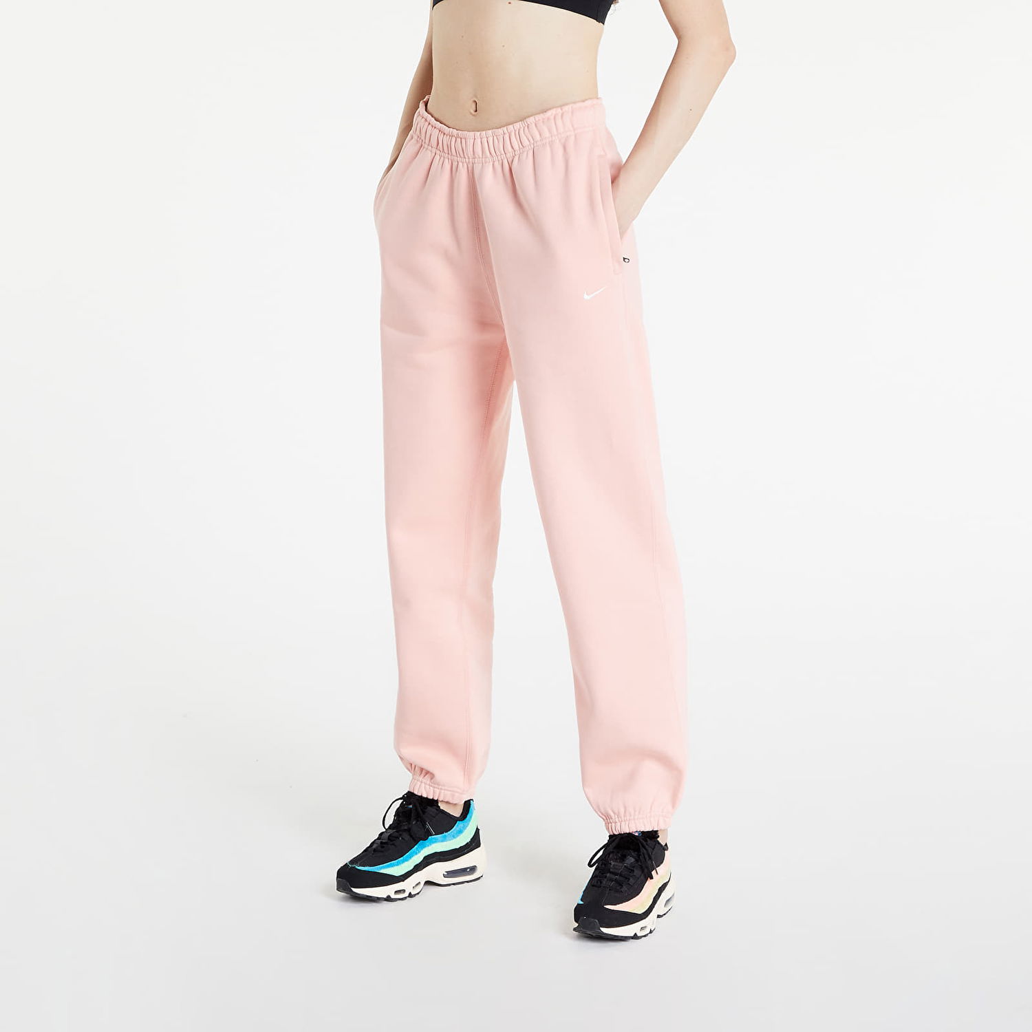 Спортни панталони Nike Solo Swoosh Fleece Pants Розово | CW5565-697, 1