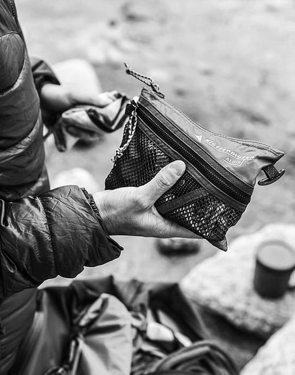 Чанта през рамо Klättermusen Algir Accessory Bag Small Сиво | 41427U01_893-S, 1