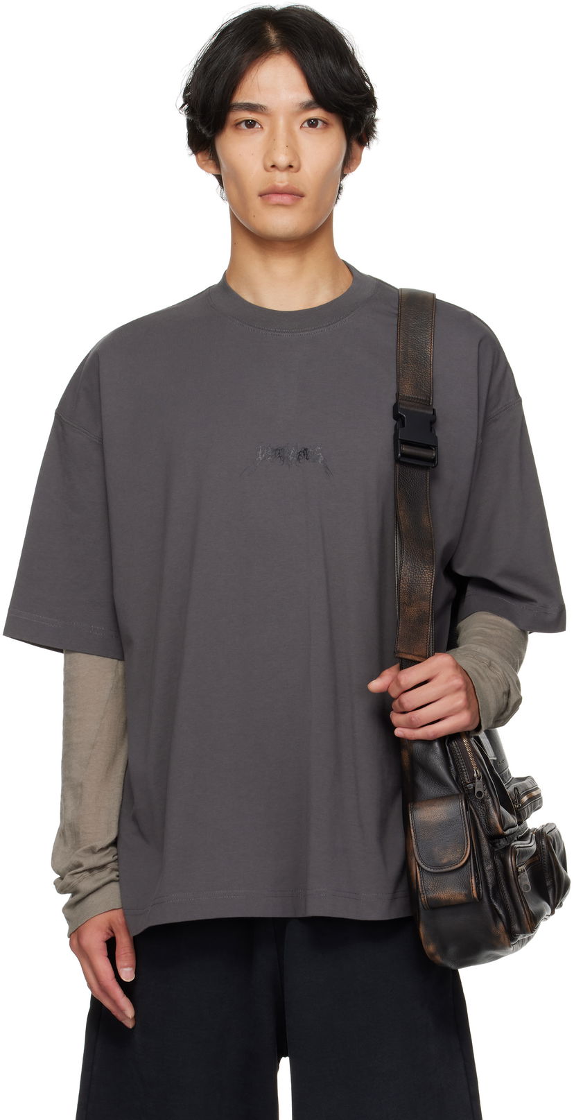 Тениска VETEMENTS VETEMENTS Metal Logo Regular Fit T-Shirt Сиво | UH76TR600M