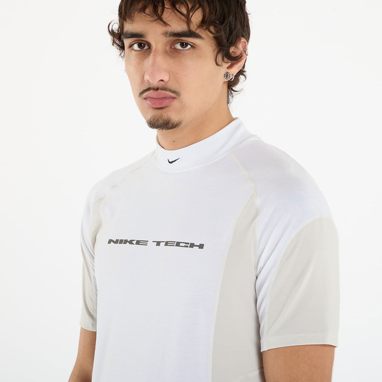 Тениска Nike Nike Tech Dri-FIT Short-Sleeve Base Layer Бяло | IB1522-100, 1