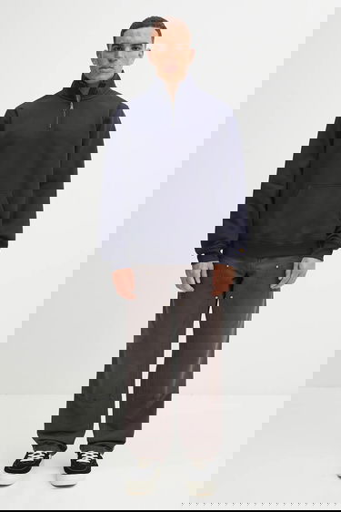 Суитчър Carhartt WIP Chase Quarter-Zip Pullover Sweatshirt with Kangaroo Pocket Тъмно синьо | I033665.00HXX, 4