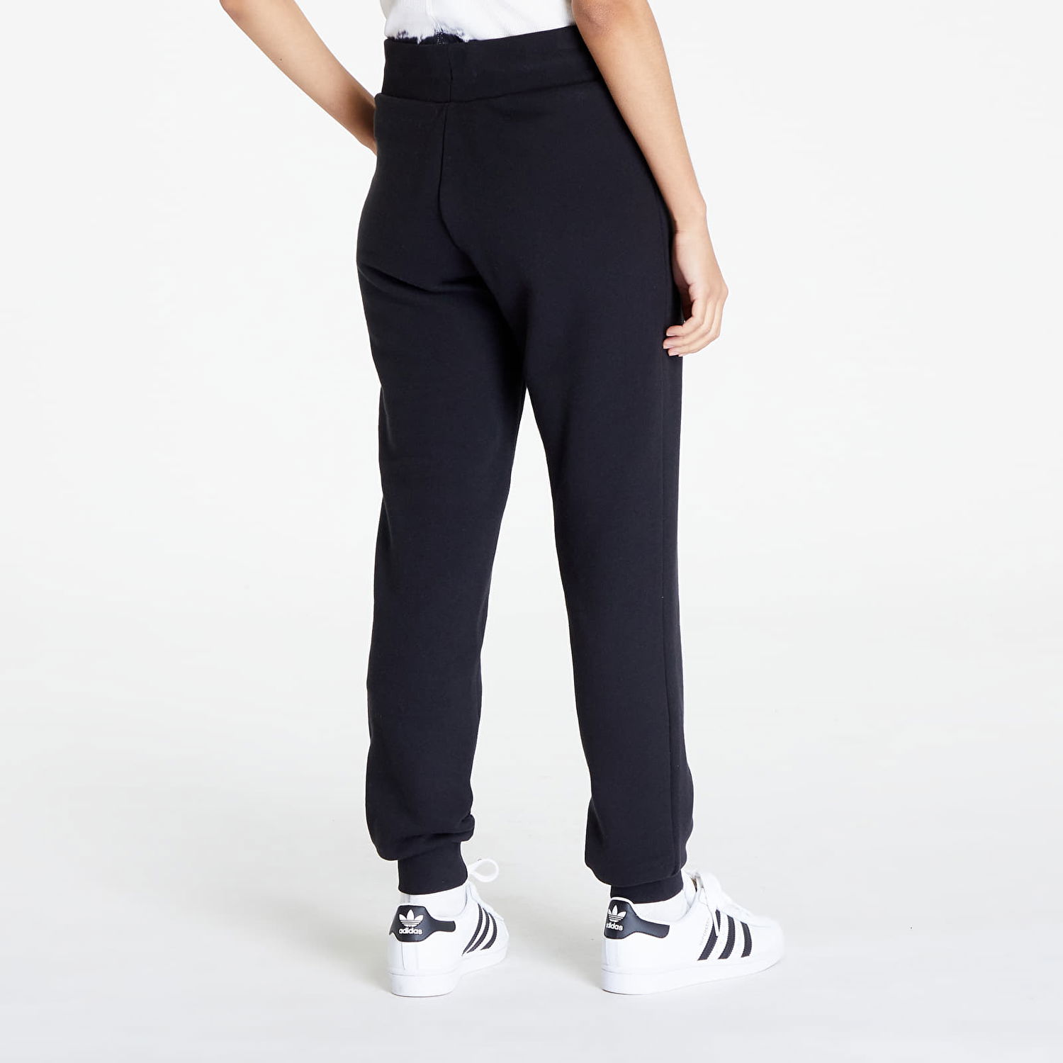 Спортни панталони adidas Originals Adicolor Essentials Slim Jogger Pant Черно | IA6479, 1